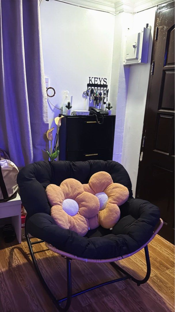 Rocking Chair (Category: Chairs) located in Taguig. Submitted by massenmarketplace (Listing ID 1459845001, Image 1). Description: RUSH Aesthetic rocking chair and pillows. For more details kindly PM. First come first serve only. 📍Taguig City.