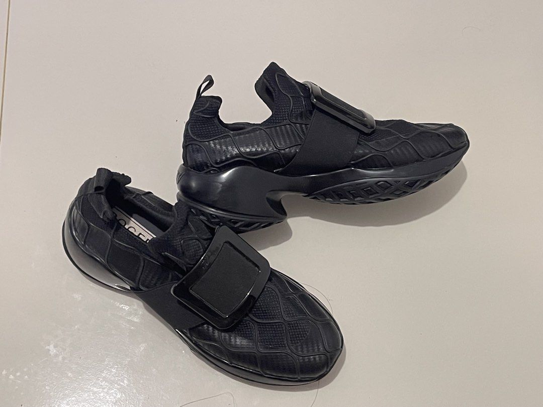 Roger Vivier (Category: Sneakers) located in Antipolo. Submitted by sarisarionlinestore (Listing ID 1459837110, Image 1). Description: .