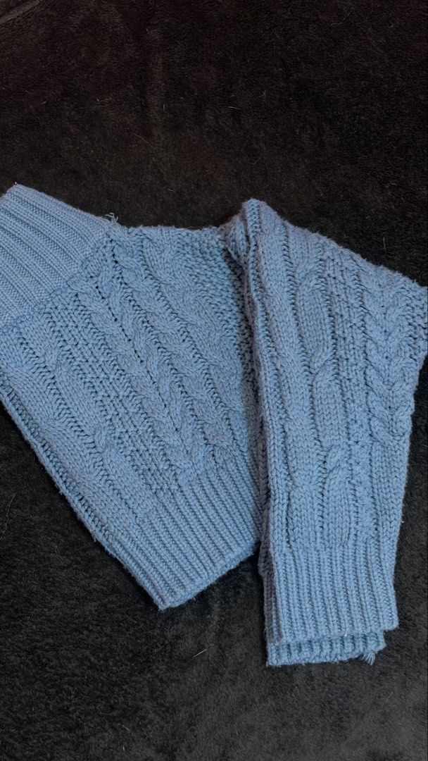 Royal Blue Cable Knit Cropped Sweater (Category: Longsleeves) located in Pasig City. Submitted by kimberlytorralba (Listing ID 1459850817, Image 3). Description: - Royal blye in person, sorry for the second picture - Cropped style with long sleeves - Features ribbed neckline and cuffs - No issues - Dm for more pics if ever - Fits XS-S - MOP: GCash/Maya/GoTyme - MOD: Lalamove/Moveit/Angkas (c/o buyer).
