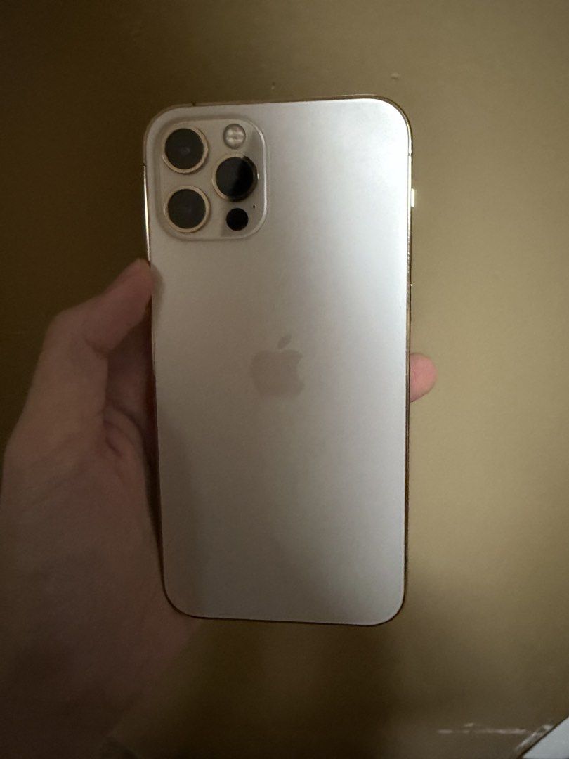 RUSH Iphone 12 Pro 128 GB (Category: iPhone 12 Series) located in Cebu City. Submitted by cebucebu (Listing ID 1459838820, Image 2). Description: - 128 GB - 68% Battery Health - No box and charger - No dents or scratches - Free cases RFS: Upgrade.