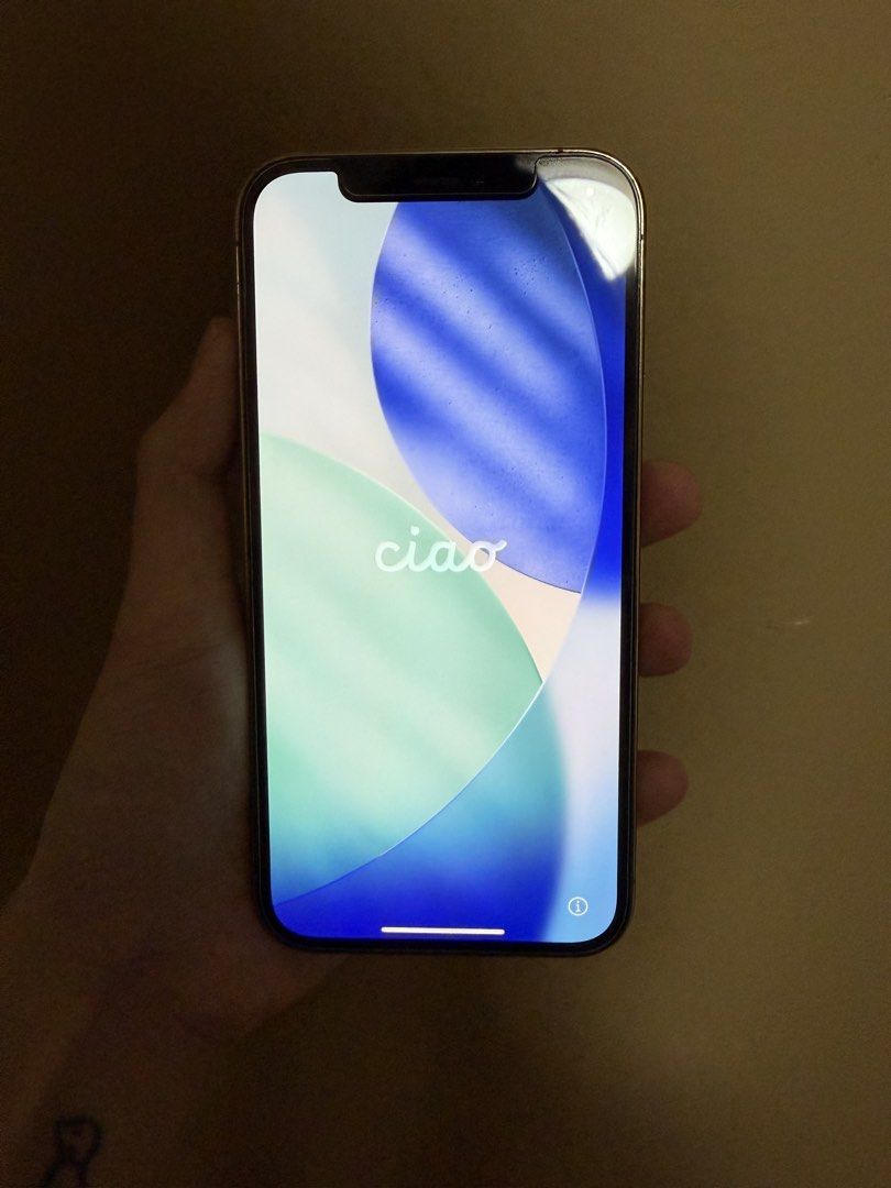 RUSH Iphone 12 Pro 128 GB (Category: iPhone 12 Series) located in Cebu City. Submitted by cebucebu (Listing ID 1459838820, Image 1). Description: - 128 GB - 68% Battery Health - No box and charger - No dents or scratches - Free cases RFS: Upgrade.