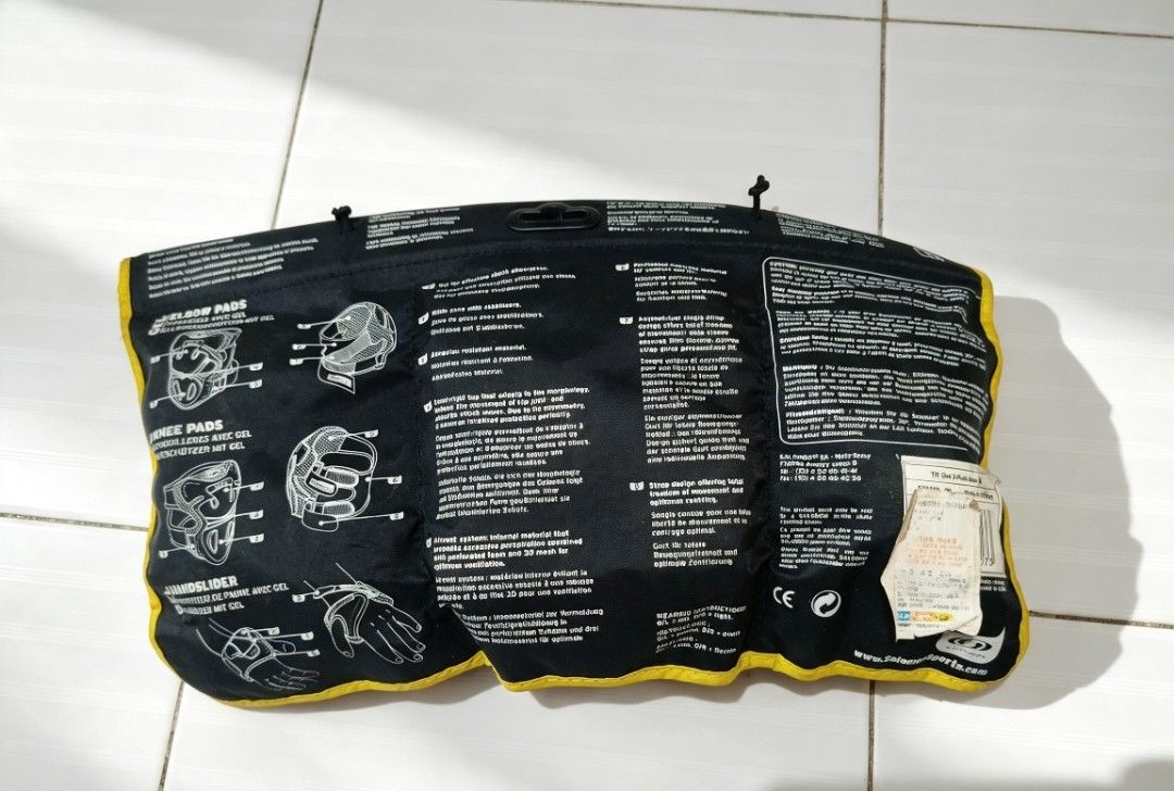Salomon Skate Protective Pad (Category: Other Sports Equipment and Supplies) located in Manila. Submitted by marlonmuncada_picker05 (Listing ID 1459862628, Image 3). Description: Salomon Skate Protective from Japan surplus ( Med size ) With Bag location : North Caloocan Made of payment : Gcash.
