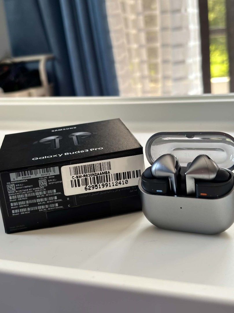 SAMSUNG GALAXY BUDS3 PRO — SILVER (Category: Other Gadgets) located in General Trias. Submitted by chavezalon02355 (Listing ID 1459855707, Image 2). Description: 🎧 FOR SALE: SAMSUNG GALAXY BUDS3 PRO — SILVER ✨ 🎵 PREMIUM SOUND • ANC • 360° AUDIO • LIKE NEW Experience immersive sound with Samsung’s premium Galaxy Buds 3 Pro perfect for music, calls, travel, workouts, and everyday use. 🔥 KEY FEATURES • 🎧 Hi-Fi Sound — rich, detailed audio for an
