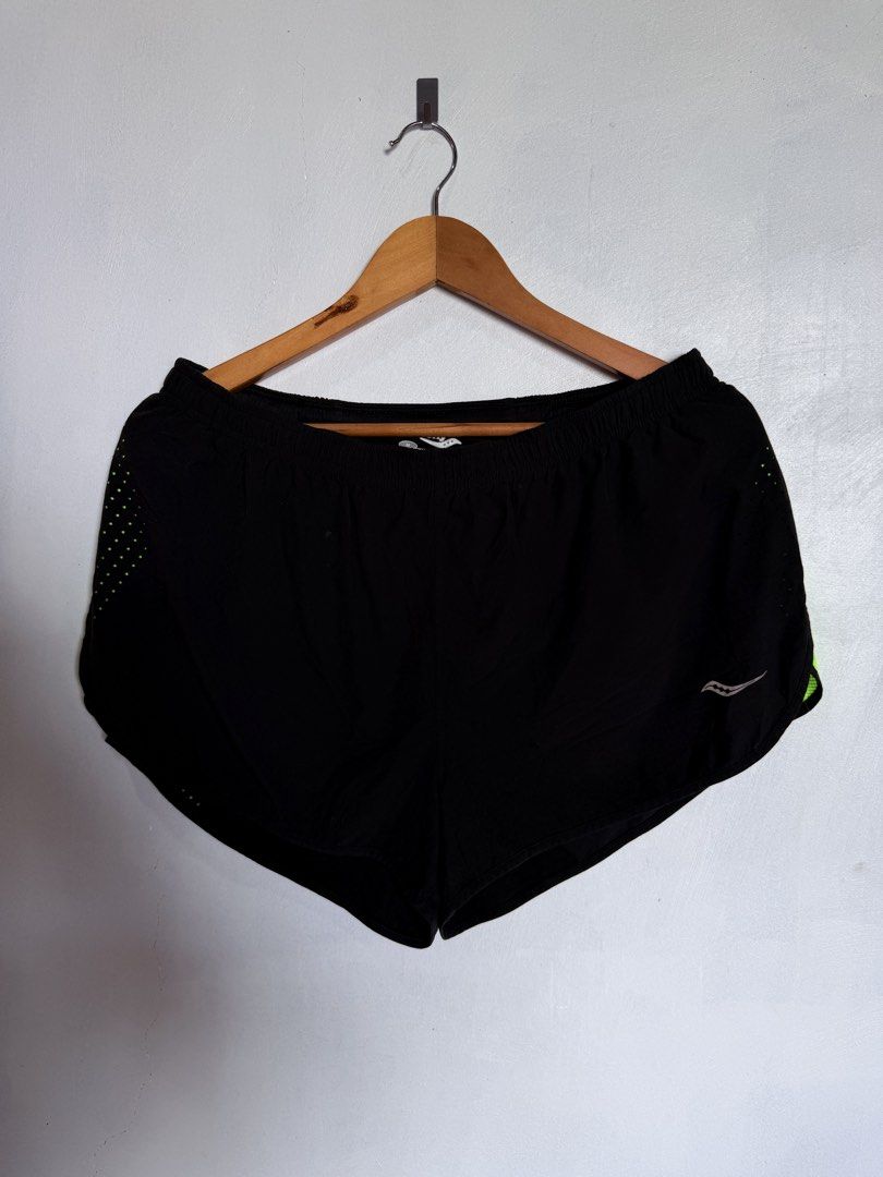 Saucony Split Running Short (Category: Activewear) located in Manila. Submitted by solesearchin (Listing ID 1459829116, Image 1). Description: Saucony Split Running Short Excellent Condition Size: Medium Waist: 30 - 36” Length: 11” - Mesh Brief 450 + sf Ship: Via J&T/Lalamove 📍Silang, Cavite - Sta. Rosa, Laguna .