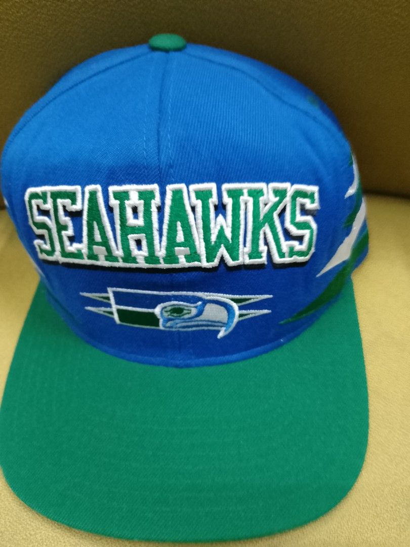 Seahawks NFL (Category: Cap & Hats) located in Shah Alam. Submitted by quickearth_9243 (Listing ID 1459800708, Image 1). Description: ✓ NFL Seahawks ✓ item Mitchelle n Ness ✓ suitable for cap collectors 📌pick up Seksyen 7 Shah Alam 📌postage can arrange 📌RM70 nego ☝🏻☝🏻☝🏻pm for details ☎️☎️more listing on my page☎️☎️.