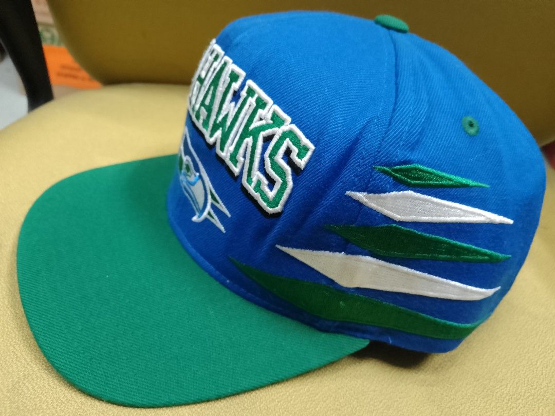 Seahawks NFL (Category: Cap & Hats) located in Shah Alam. Submitted by quickearth_9243 (Listing ID 1459800708, Image 2). Description: ✓ NFL Seahawks ✓ item Mitchelle n Ness ✓ suitable for cap collectors 📌pick up Seksyen 7 Shah Alam 📌postage can arrange 📌RM70 nego ☝🏻☝🏻☝🏻pm for details ☎️☎️more listing on my page☎️☎️.