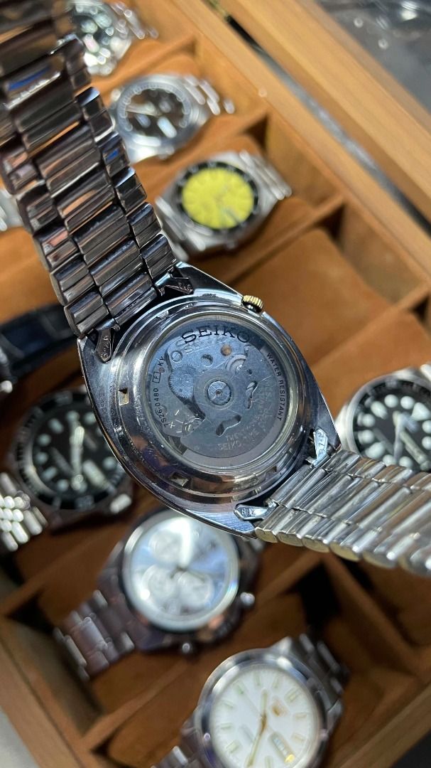 Seiko 5 | Sunburst Gold Dial (Category: Luxury Watches) located in Urdaneta. Submitted by aeonix2024 (Listing ID 1457665940, Image 3). Description: Seiko 5 | Sunburst Gold Dial 💰 Price: ₱3000 only ( nego for sure buyer) 📌 Details & Specs: • 38mm • Automatic Movement • Day & Date Function ✨ Condition: ✅ Timegrapher Tested ✅9.5/10 ✅ Good working condition ✅ Ready to wear 📦 Shipping: J&T / LBC (COD or COP) available 📍 Location: Pangasinan ⚠️ Dis