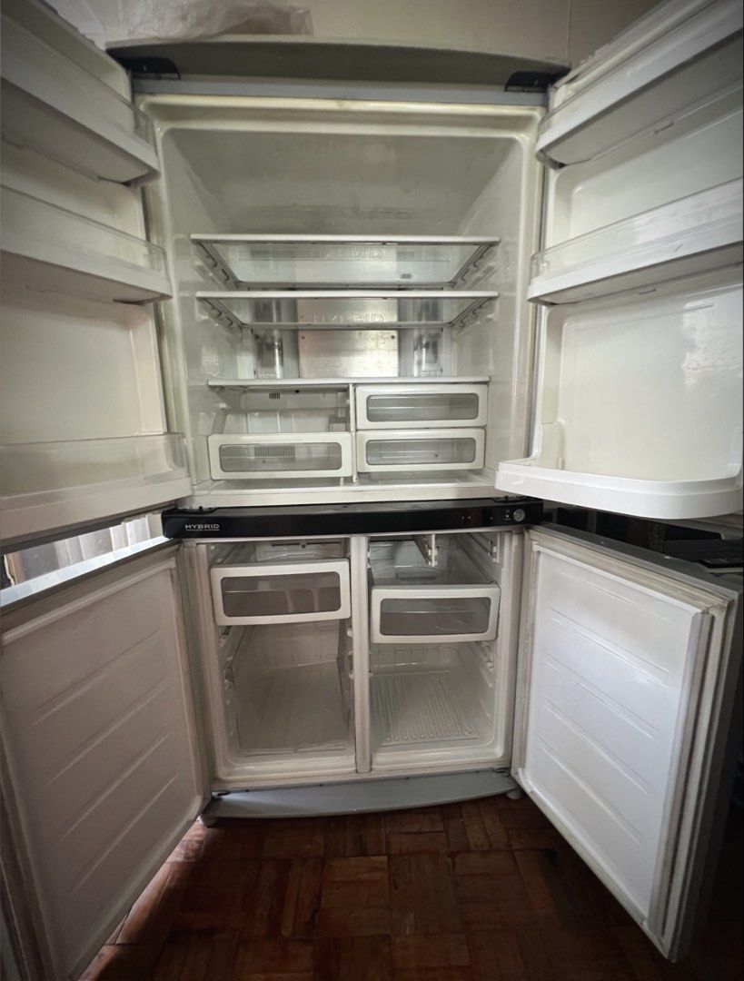 Sharp French door Ref (Category: Refrigerators and Freezers) located in Pasig City. Submitted by tingieting (Listing ID 1459761861, Image 2). Description: Motor is great. Incomplete drawer.