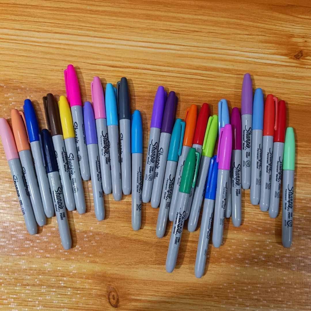 Sharpie Fine Point Permanent Markers - Assorted Colors (Category: Stationery & School Supplies) located in Manila. Submitted by clayocohandmade.01 (Listing ID 1459832142, Image 1). Description: Click this link to view my other items👇🏼 https://docs.google.com/spreadsheets/d/1TzOe9LsQ5i2G7UACD9iltqzDxch1Ys_KkC7GPSw_flM/edit?usp=sharing - Set of Sharpie fine point permanent markers - Ideal for crafting, labeling, and everyday writing - All markers