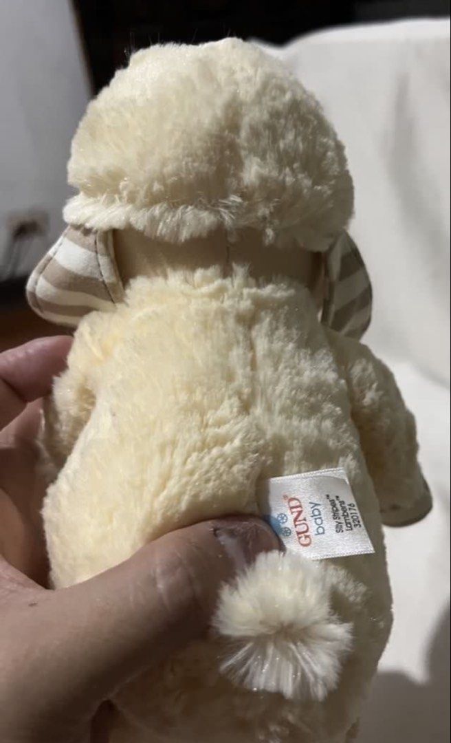 Sheep cream plush (Category: Plushies & Soft Toys) located in Paranaque City. Submitted by bonsaiart (Listing ID 1459700558, Image 3). Description: Pre owned Good condition 275+sf Payment via GCASH or paymaya No to meetup No to cop / cod Shipping via j&t only.