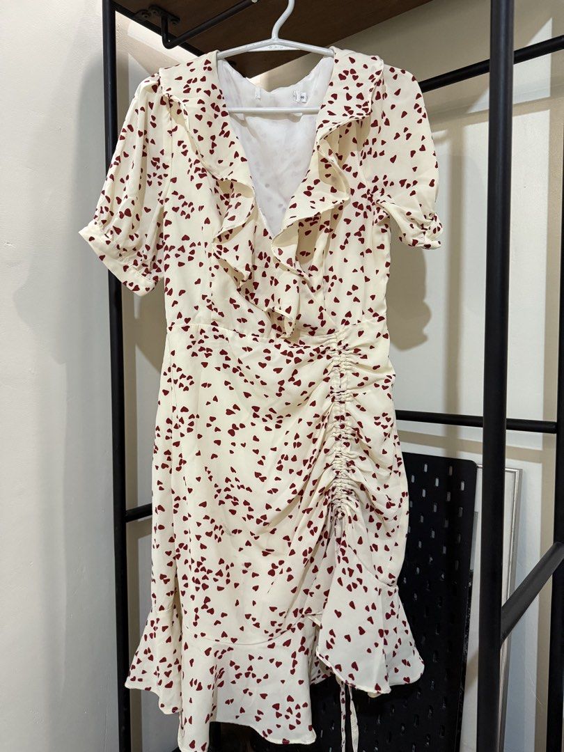 Size Small Clothes Bundle (Category: Dresses) located in Valenzuela. Submitted by zm.98 (Listing ID 1459749446, Image 2). Description: ✨ CLOSET DECLUTTERING SALE ✨ 👗 Clothes Bundle – Size Small 💰 ALL FOR ₱500 ONLY! Perfect for everyday wear. Selling as a bundle to clear out my closet. 🛍️ 📌 Bundle sale — take all for ₱300 📌 Size: Small 📌 Please check photos for actual items/condition.