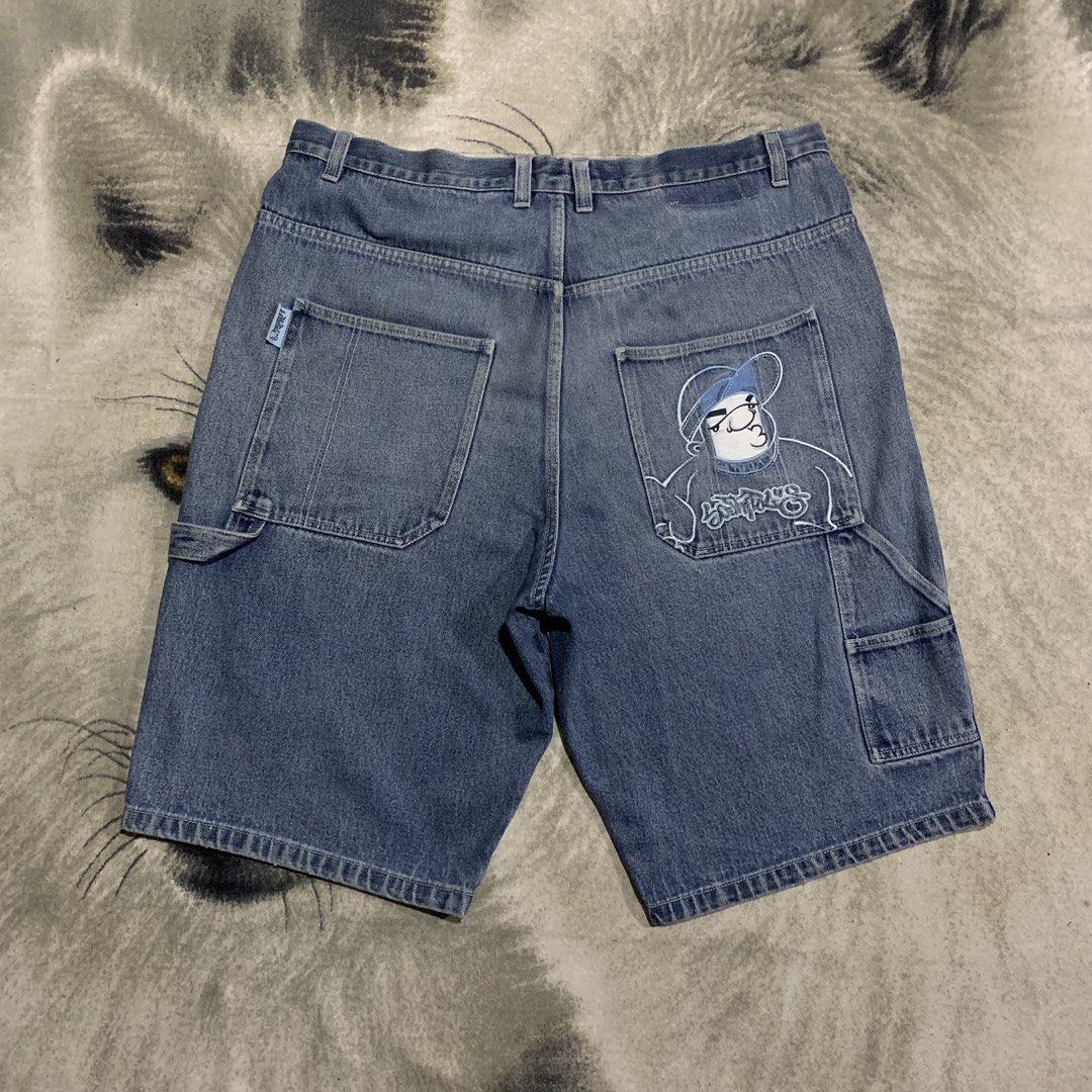 SOUTHPOLE BBOY Cool Embroidery design (Category: Shorts) located in Bulacan. Submitted by puronghustlin (Listing ID 1459792230, Image 2). Description: - SOUTHPOLE Bboy - Light wash blue color - Features a cool cartoon graphic on the back pocket - Includes a carpenter loop on the side - Size: 42 -Dimes 42x27 - Ideal for a baggy, streetwear look.