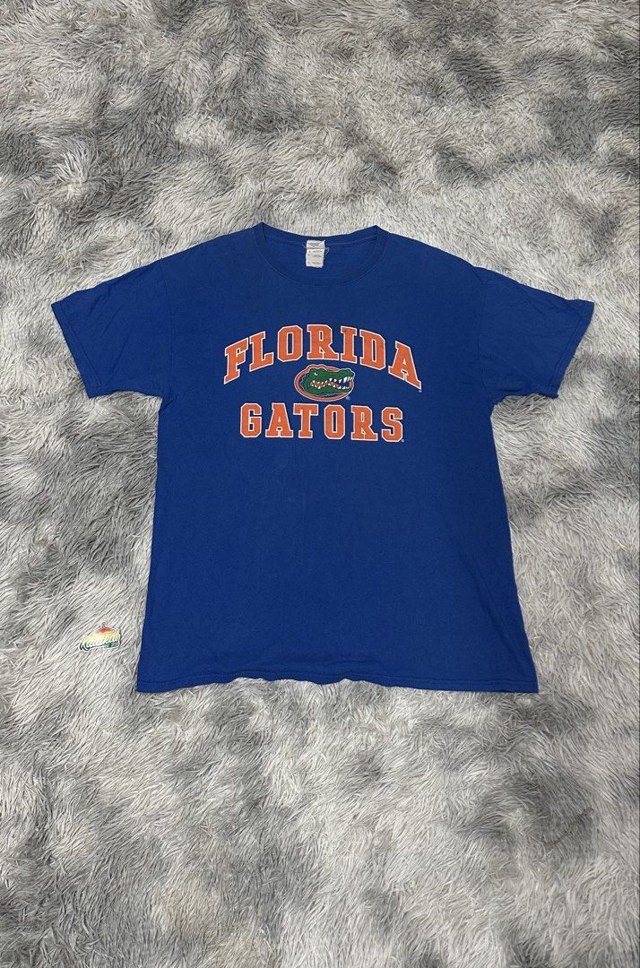 Sp*rt tee florida gators (Category: Tshirts & Polo Shirts ) located in Manila. Submitted by paulovenegaskalakal2020 (Listing ID 1459766808, Image 1). Description: For sale! Kalakal Sport tee Flor*da gators Jerzees tag Large- 21 width x 28.5 length inches Dirt stains Sign of usage Good MINE 899 +sf.