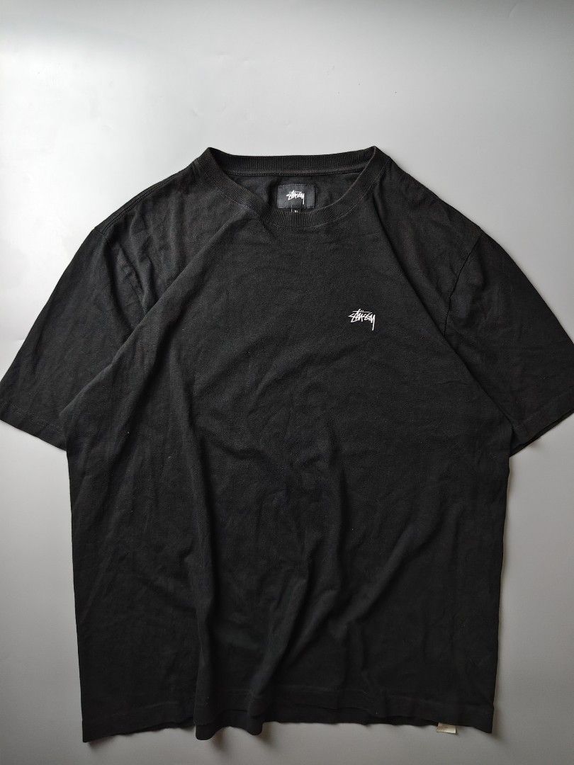 Stussy basic logo (Category: Tshirts & Polo Shirts ) located in Tacloban City. Submitted by solothriftfinds (Listing ID 1459896890, Image 1). Description: Stussy basic logo excellent condition no issue.