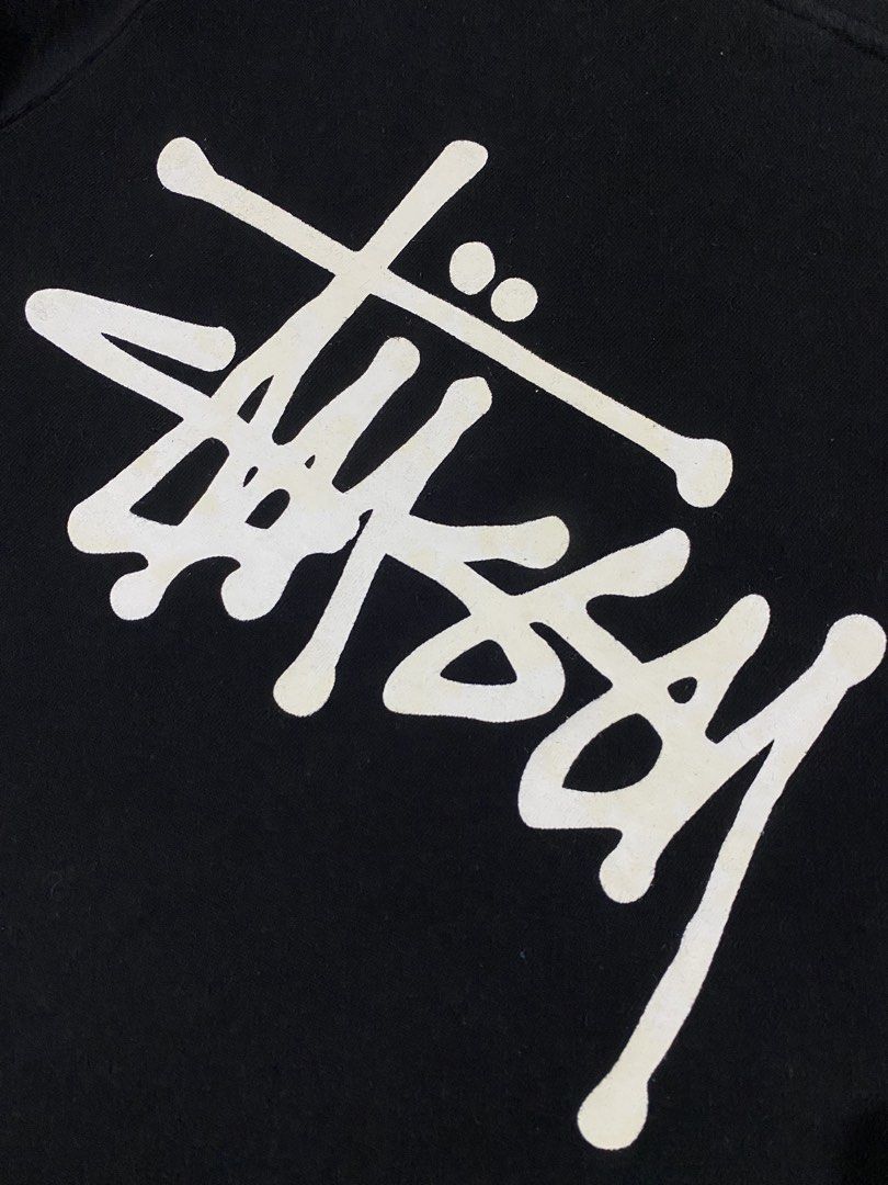 Stussy big logo Longsleeve (Category: Longsleeves) located in Dasmarinas. Submitted by ridgeridethrift (Listing ID 1459844980, Image 2). Description: Stussy Crewneck Basic Big Logo Measurements: Width - 21.5 Length - 27.5 Sleeve - 25.5 Item Description : Minor fade 2000+ shipping fee Dm to purchase 📥.
