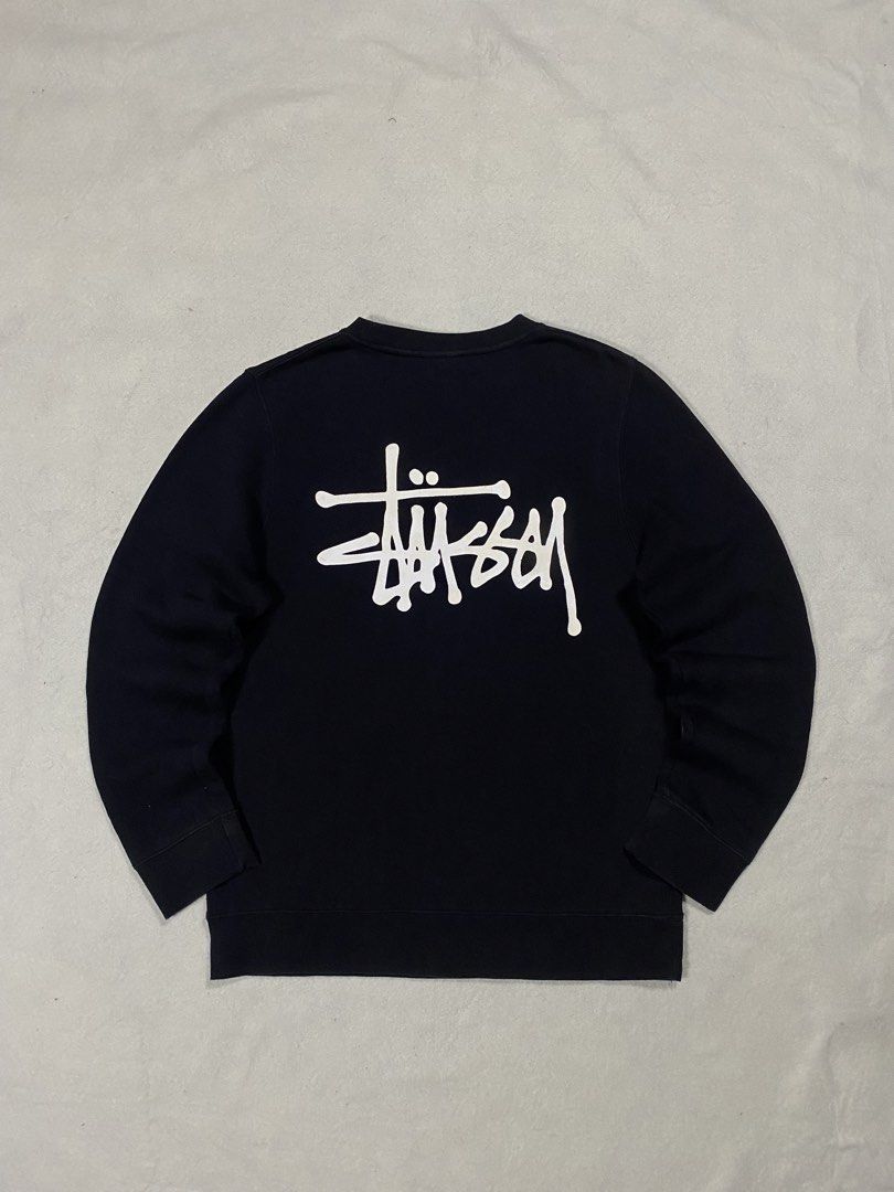 Stussy big logo Longsleeve (Category: Longsleeves) located in Dasmarinas. Submitted by ridgeridethrift (Listing ID 1459844980, Image 1). Description: Stussy Crewneck Basic Big Logo Measurements: Width - 21.5 Length - 27.5 Sleeve - 25.5 Item Description : Minor fade 2000+ shipping fee Dm to purchase 📥.