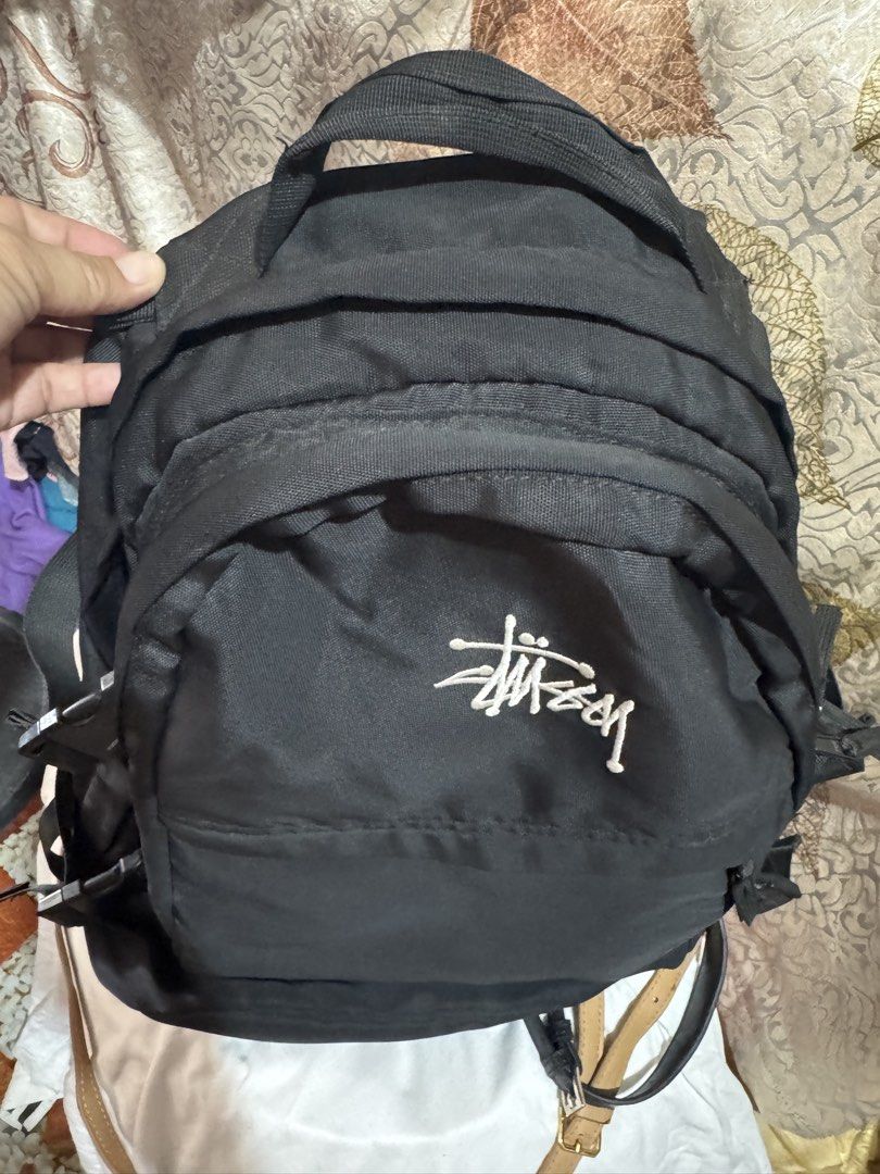 STUSSY Made in Mexico (Category: Luxury Bags & Wallets) located in Manila. Submitted by wildbear.e10374 (Listing ID 1459748166, Image 1). Description: Stussy this Made in Mexico 100% cotton washable Black color With Stussy logo in front Famous brand. Original from Mexico Made with authentic level Mexico .