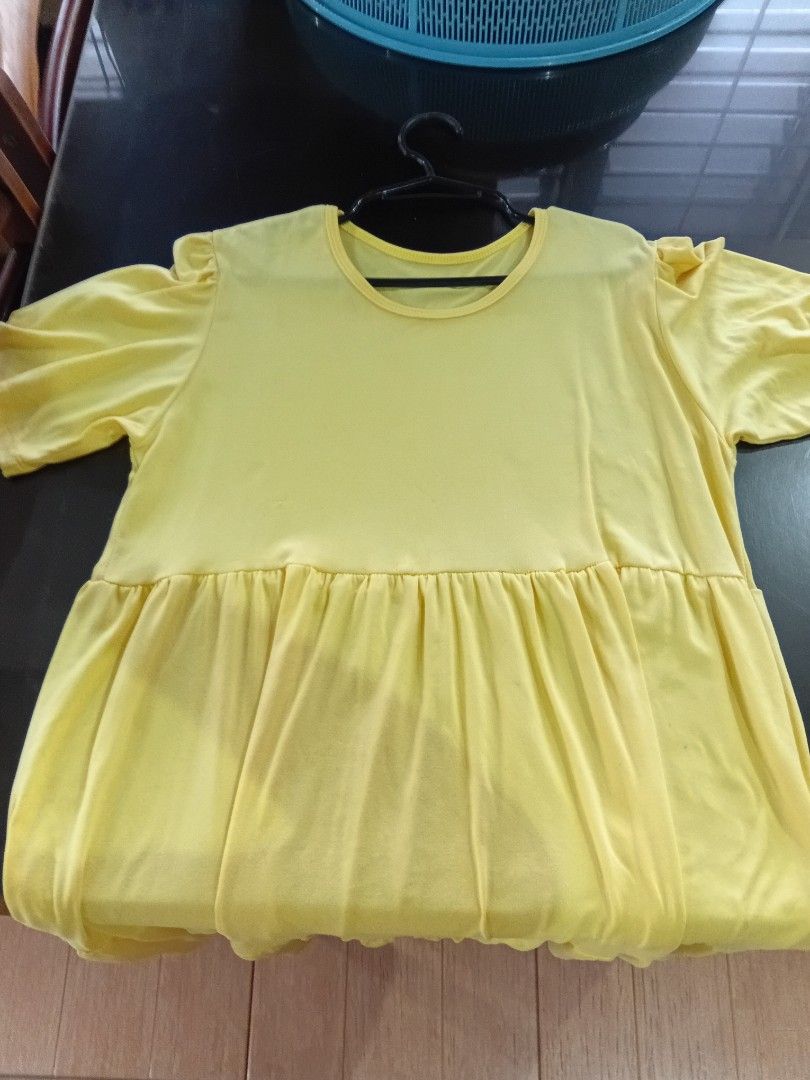 Summer Yellow Daster/Dress (Category: Dresses) located in Pasay City. Submitted by samramos1019 (Listing ID 1459717653, Image 3). Description: Summer Yellow Dress/Daster Php. 100 ---------- Good for Summer vibes or If you want to use it as a House Dress that can do also. •Stretchable • This dress is bought 2021 - Its never been used kasi hindi ko nagustohan yung tela. •Medyo manipis yung tela kaya gumamit ng skin tone na tupe para hindi halata. •