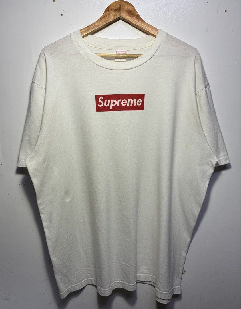 Supreme box logo OG (Category: Luxury Apparel) located in Manila. Submitted by egayfinds420 (Listing ID 1459771783, Image 1). Description: SUPREME BOX LOGO OG COLOR😍🥶 EXCELLENT CONDITION COLOR RATE 9.5/10 OR BETTER XL 25 x 31 .