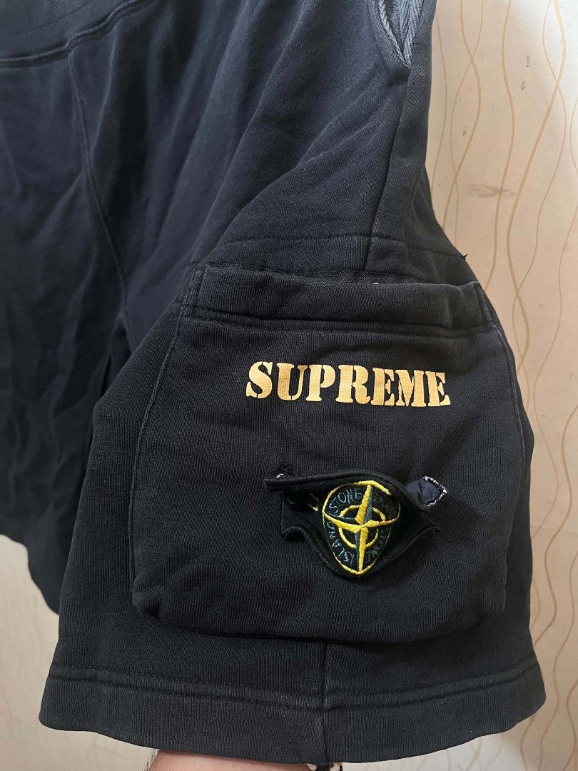 Supreme x Stone Island Cargo shorts (Category: Shorts) located in Gingoog City. Submitted by amidel_rodriguez (Listing ID 1459767317, Image 2). Description: Supreme x Stone Island Cargo shorts Size: 30 to 34 ( stretchable ) Good condition/Lightly used No issues.