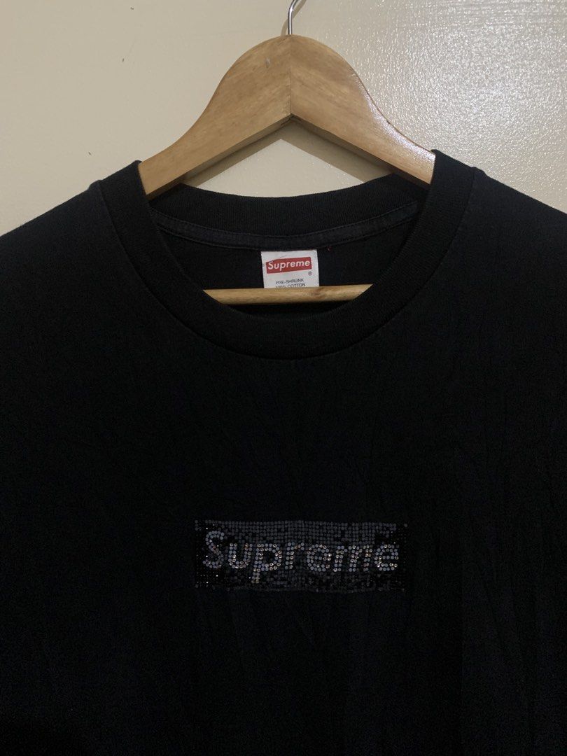 Supreme x Swarovski (Category: Activewear) located in Legazpi City. Submitted by jaysx666 (Listing ID 1459867252, Image 3). Description: Large 21x29 .