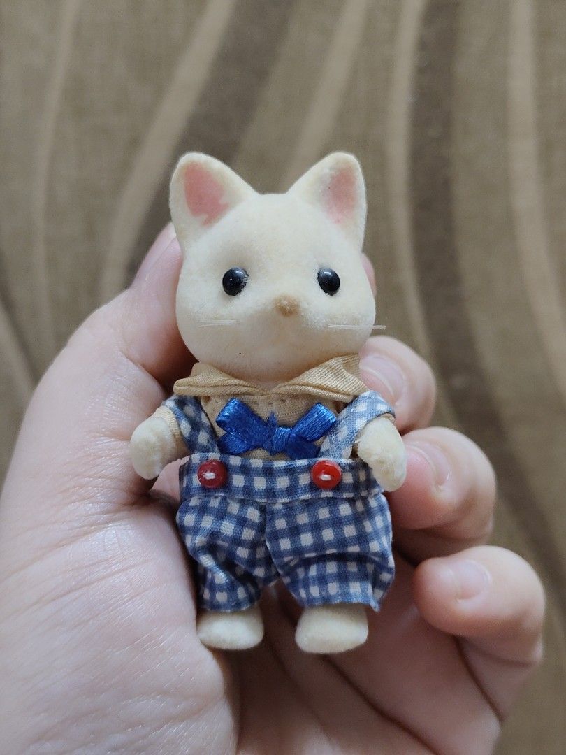 Sylvanian Families Silk Cat (Category: Figurines & Statues) located in Santa Rosa. Submitted by mmps249.1 (Listing ID 1459734762, Image 1). Description: Crossposted Mine now, pay now shipping courier: JRS only Gcash payment upon order No reservations.