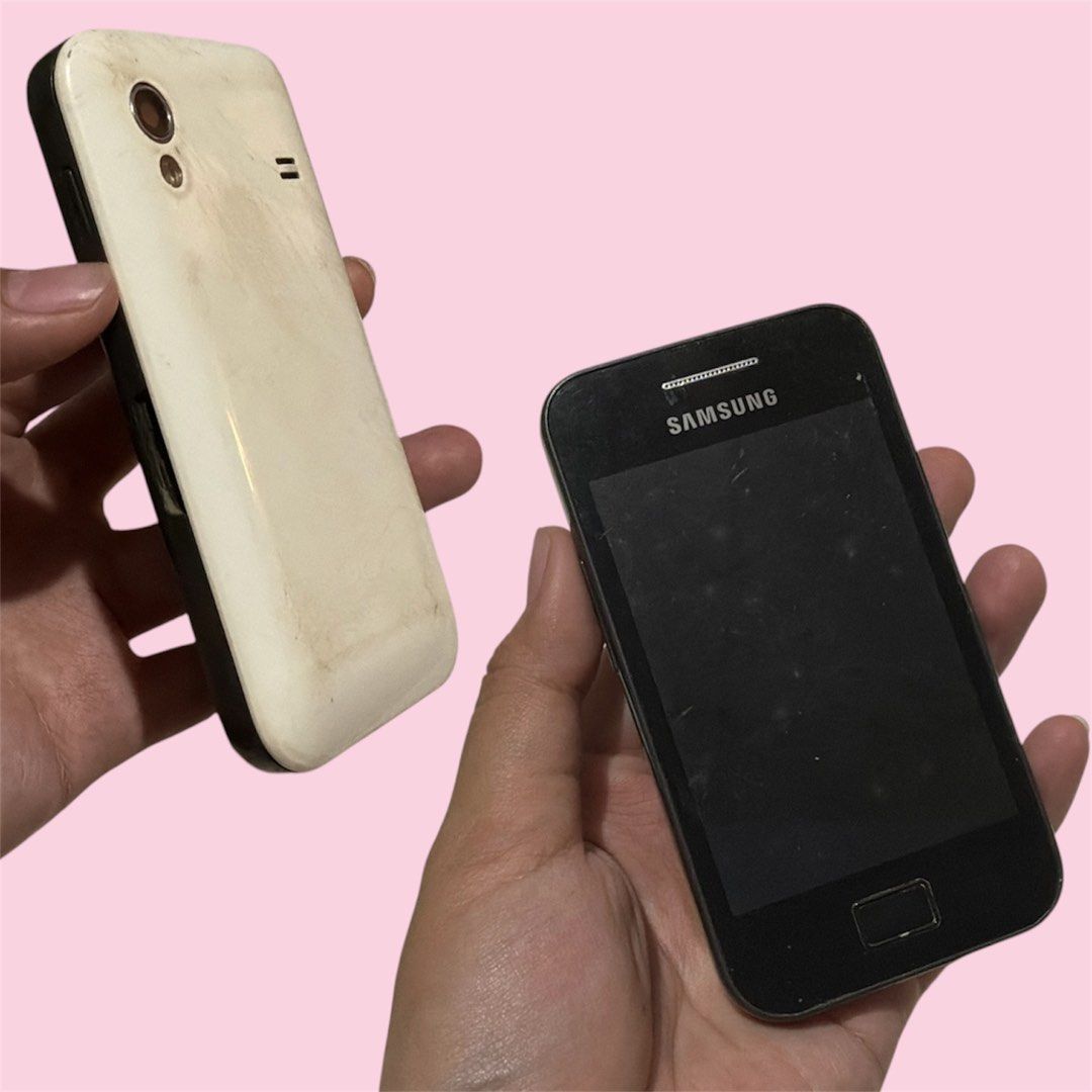 TAKE ALL! defective samsung mobile phones (Category: Other Mobile & Gadget Accessories) located in Butuan. Submitted by blc.iea (Listing ID 1459815039, Image 3). Description: DEFECTIVE — SMG900F (still have its box and battery), GTS7582 (no batt), GTS5830 (no batt), sa storage hindi ko na tanda — hindi na po gumagana, kayo na po bahala mag ayos (or for parts) — original samsung phones — negotiable for sure buyers — as is!.
