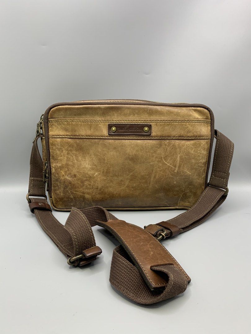 TAKEO KIKUCHI JAPANESE LEATHER BAG (Category: Sling Bags) located in Bulacan. Submitted by ridersthrift_ph (Listing ID 1459690089, Image 1). Description: In Great Conditiom Vintage Japanese Bag By Japan Luggage Association IKETEI Authentic Gcash Payment Bulacan 📍.