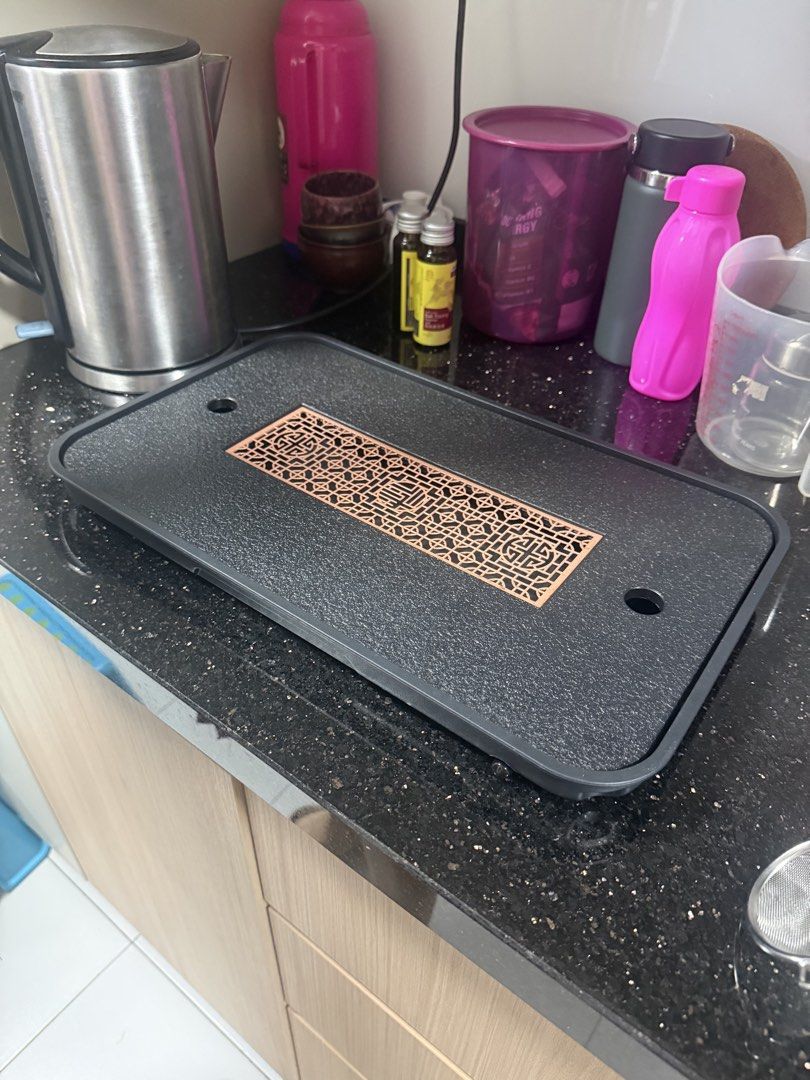 tea table/ platform (Category: Home Improvement Tools & Accessories) located in Singapore. Submitted by cherqooo (Listing ID 1459831940, Image 2). Description: to make tea on it .