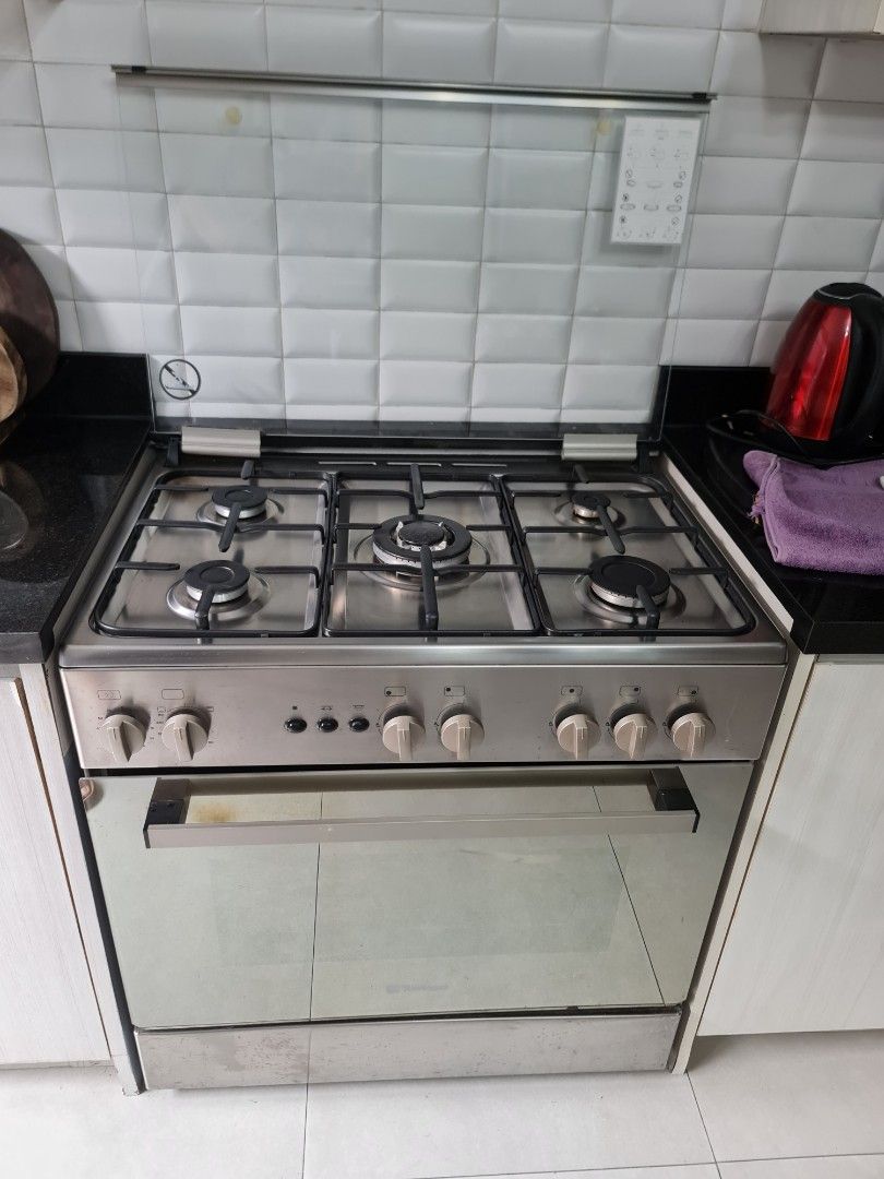 Tecnogas 80cm gas range/ oven (Category: Other Kitchen Appliances) located in Quezon City. Submitted by jt.pangan (Listing ID 1459694267, Image 3). Description: Fs: PRELOVED so manage expectation Rarely used with sign of usage (Nsa clean kitchen lng cya, we have dirty kitchen) NO ISSUE!!! WORKING!!! minor scratches lng since its preloved what you see what you get Price and specs posted Offer nlng ng twad sa mga SURE/LEGIT BUYER Pass s mga LP LP p