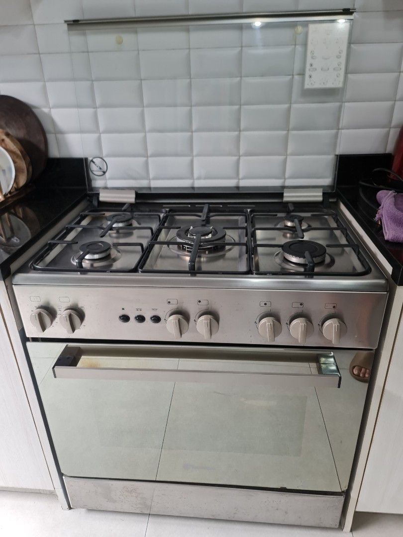 Tecnogas 80cm gas range/ oven (Category: Other Kitchen Appliances) located in Quezon City. Submitted by jt.pangan (Listing ID 1459694267, Image 1). Description: Fs: PRELOVED so manage expectation Rarely used with sign of usage (Nsa clean kitchen lng cya, we have dirty kitchen) NO ISSUE!!! WORKING!!! minor scratches lng since its preloved what you see what you get Price and specs posted Offer nlng ng twad sa mga SURE/LEGIT BUYER Pass s mga LP LP p