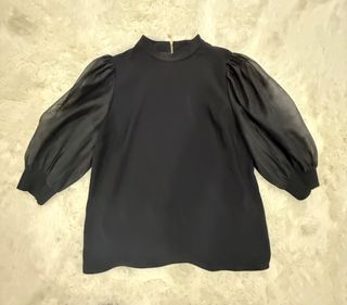 (Category: ) located in . Submitted by ilabluxe (Listing ID 1459717351, Image 1). Description: .