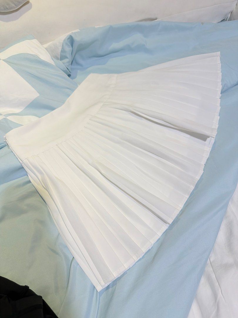 Tennis/Pickleball Skort (Category: Skirts) located in Batangas. Submitted by essir (Listing ID 1459782379, Image 2). Description: fits small to medium used twice lang.