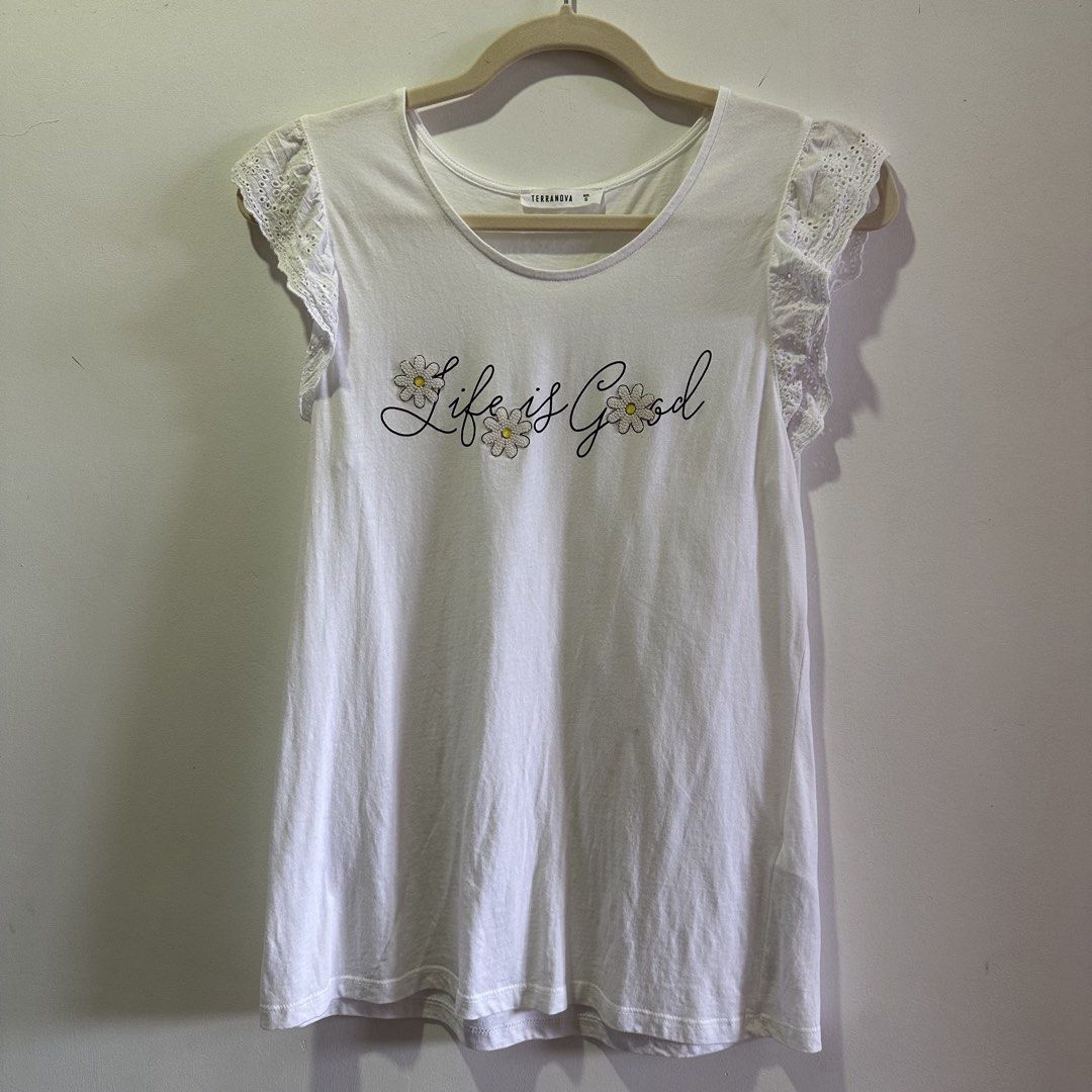 Terranova Daisy Sleeveless Shirt (Category: Blouses) located in Manila. Submitted by wellprelovedthings (Listing ID 1459748922, Image 1). Description: Sleeve Detail: Ruffled eyelet Comfy, everyday wear.