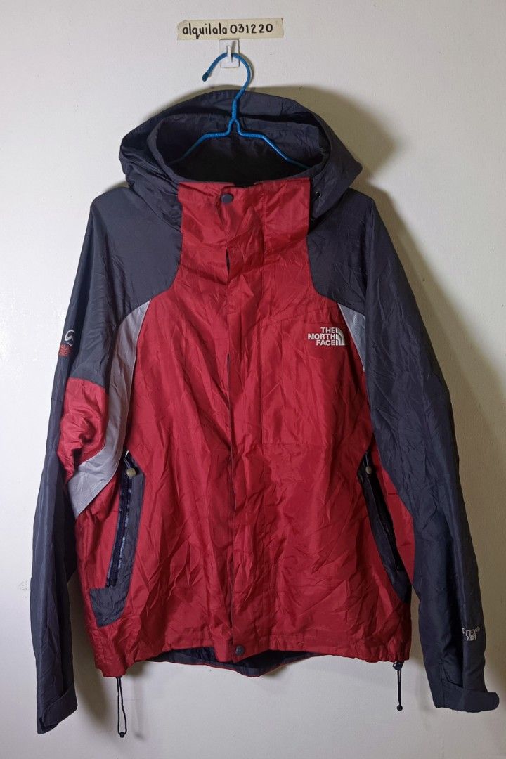 THE NORTHE FACE SUMMIT SERIES/OUTDOOR JACKET (Category: Coats, Jackets and Outerwear) located in Angeles City. Submitted by al.quilala03 (Listing ID 1459804842, Image 1). Description: Length-27 inch Width-25 Sleeve length-23 Large in size in good condi see pic before buying😊.