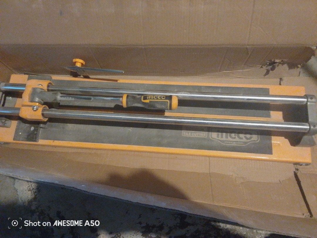 Tile cutter and grider (Category: Construction Tools & Equipment) located in Manila. Submitted by amielivan028361 (Listing ID 1459796776, Image 3). Description: .