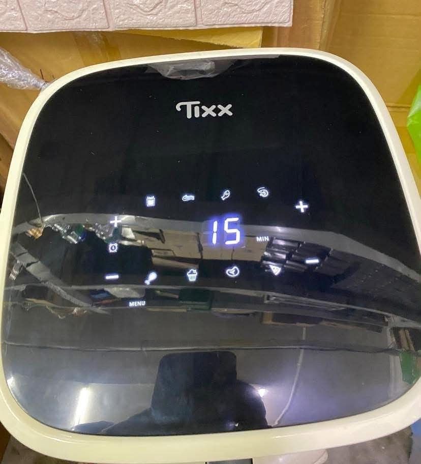 Tixx air fryer 4L (Category: Announcements) located in Manila. Submitted by jelai.cybyb (Listing ID 1459807394, Image 2). Description: .