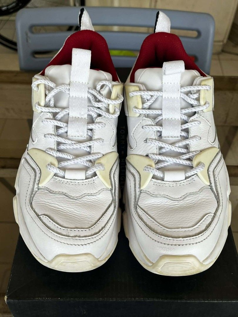 Tommy hilfiger White Sneakers Size 41 (Category: Casual Shoes) located in Manila. Submitted by justinpaul24 (Listing ID 1459852624, Image 2). Description: Tommy Hilfiger sneakers Size 41 Includes original box No issue No damage Loc. Sucat paranaque.