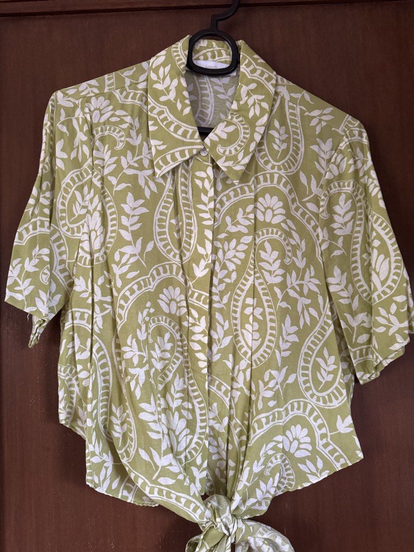 Tops 100 each size L (Category: Shirts) located in Muntinlupa City. Submitted by tinry (Listing ID 1459765622, Image 3). Description: .