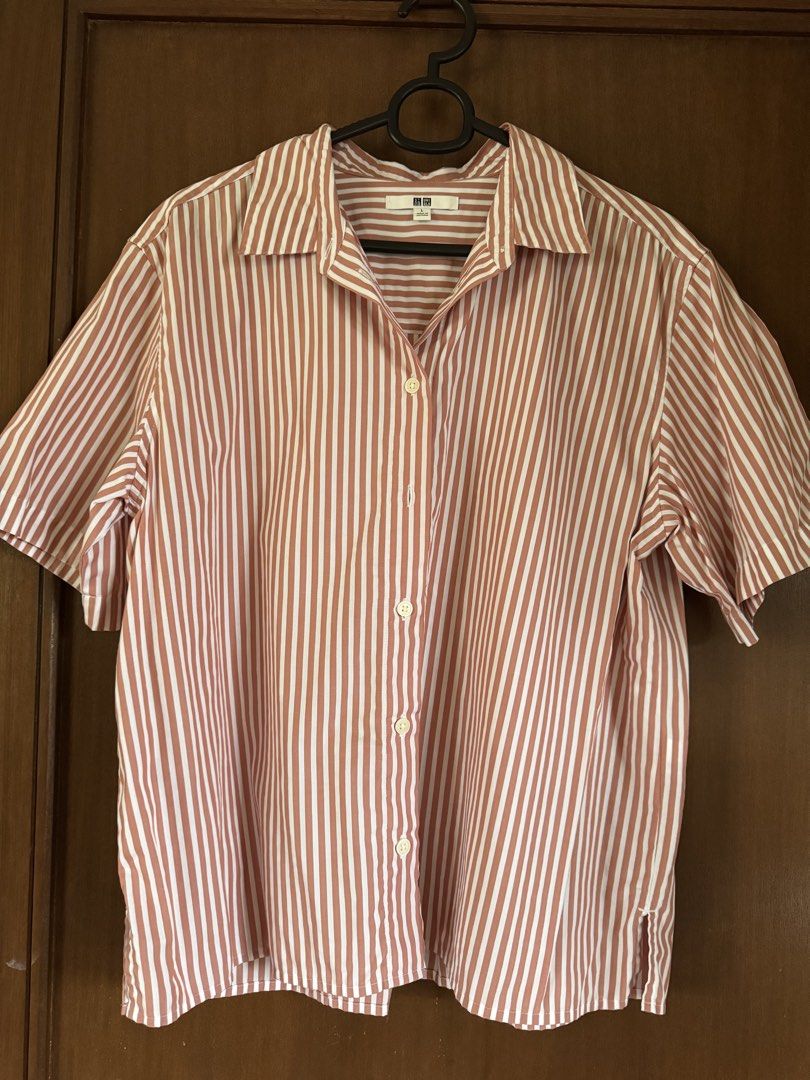 Tops 100 each size L (Category: Shirts) located in Muntinlupa City. Submitted by tinry (Listing ID 1459765622, Image 1). Description: .