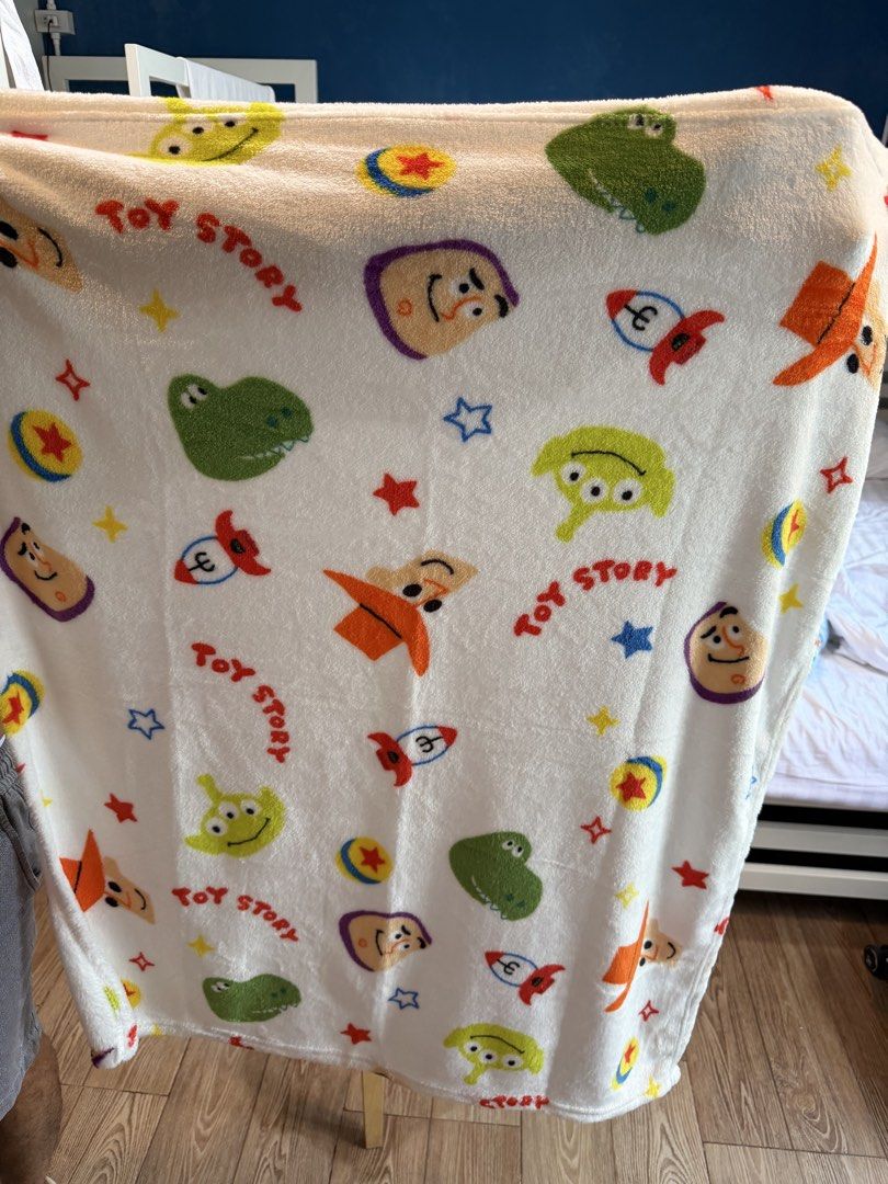 Toy story (Category: Bedding & Towels) located in Cainta. Submitted by saelselore (Listing ID 1459725346, Image 3). Description: Toy story blanket for kids Size 80x100 cm For only ₱349 ‼️ Perfect pang gift 💝 Eta september 11 from Bangkok 🛒📩📩.