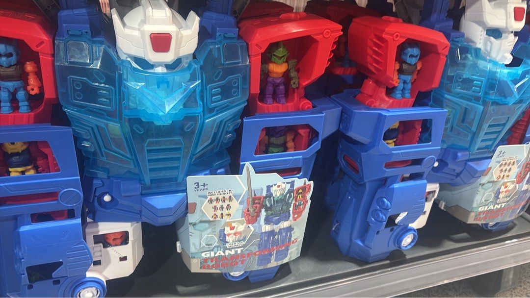 Transforming robot with small robot (Category: Other Kids Furniture) located in Quezon City. Submitted by aprillouisecaido-24454 (Listing ID 1459727332, Image 1). Description: .