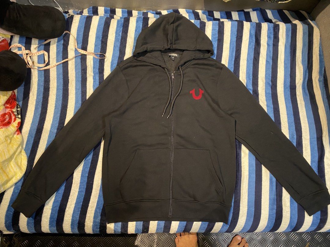 TRUE RELIGION ARCH TR STAR ZIP UP (Category: Hoodies) located in Rizal. Submitted by brightrabbit_0d421a (Listing ID 1459713365, Image 3). Description: 10/10.