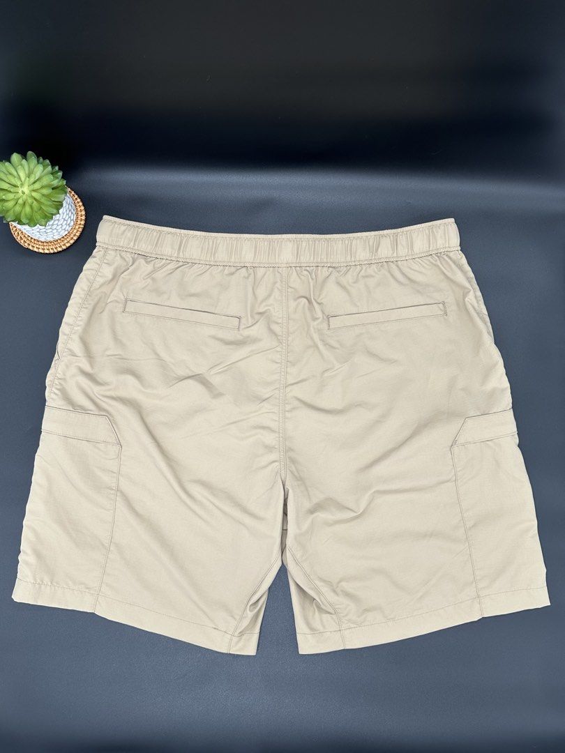 Uniqlo Geared Shorts (Category: Shorts) located in Baguio. Submitted by .daryl (Listing ID 1459824886, Image 2). Description: 34-36 waist 20 length .