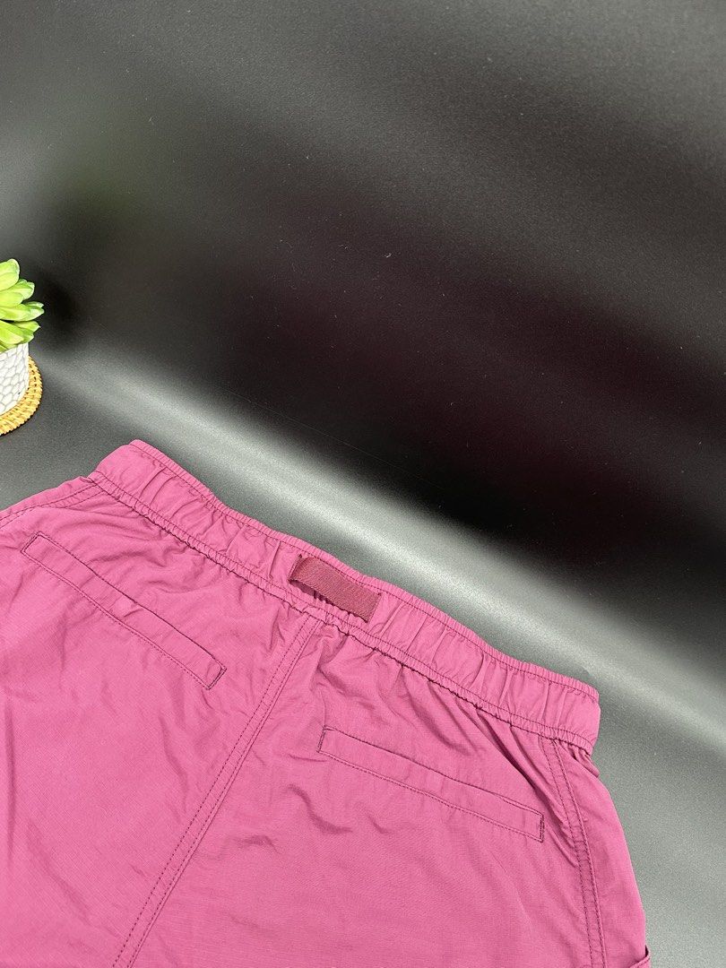 Uniqlo Geared Shorts (Category: Shorts) located in Baguio. Submitted by .daryl (Listing ID 1459825707, Image 2). Description: 28-30 waist 18 length .