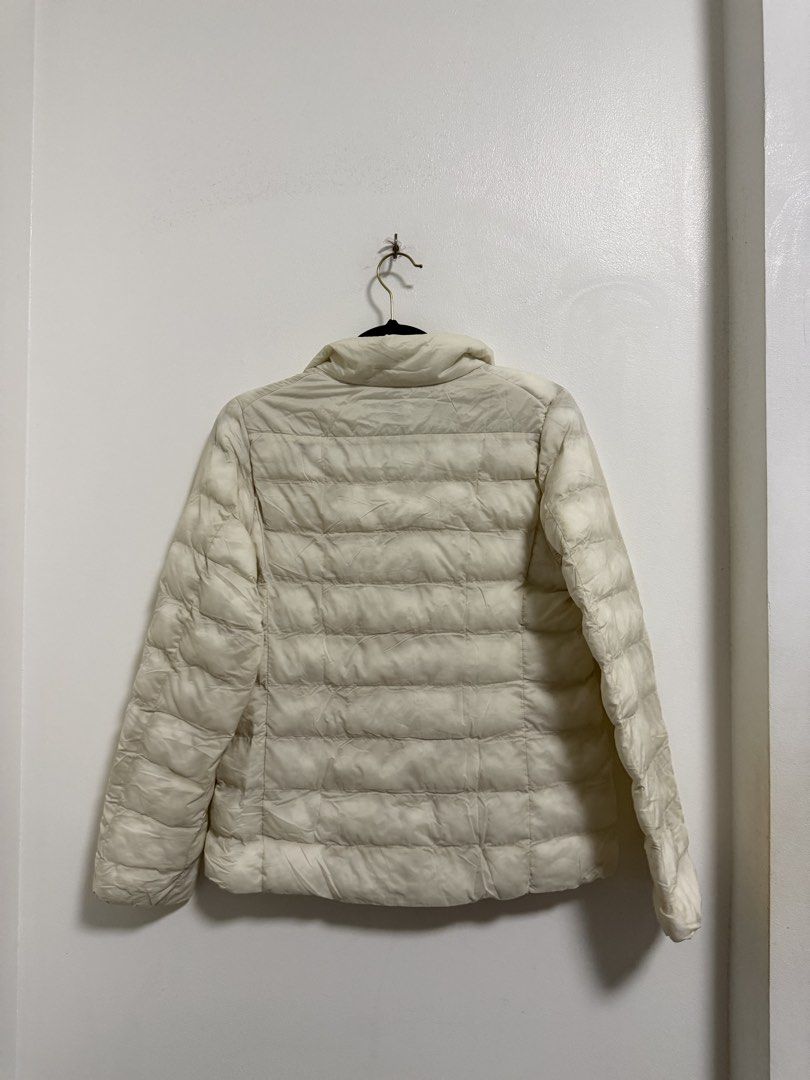 Uniqlo Pufftech Puffer Jacket (S) (Category: Coats, Jackets and Outerwear) located in Quezon City. Submitted by daiannic (Listing ID 1459829763, Image 3). Description: Uniqlo Pufftech Puffer Jacket (S) • P1500 only; retails for P3k+ • used once only • in color white; color is very nice in person • size S on tag • MOP: GCash / BDO Last price posted!!! Will not entertain low ballers. No haggling please. Item is in excellent condition. RFS: Declutte