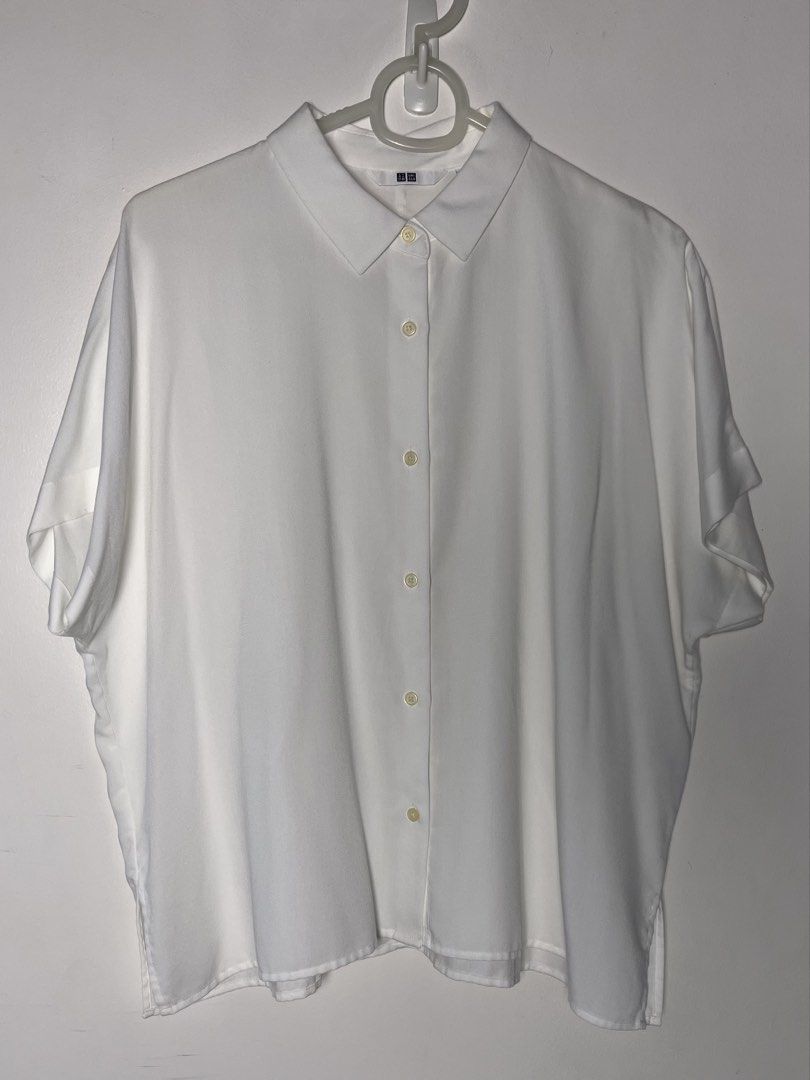 Uniqlo rayon blouse white (Category: Blouses) located in Manila. Submitted by lulu.coco (Listing ID 1459810963, Image 2). Description: • Barely used, no flaws • Last price posted, low ballers will not be entertained • For shipping only. Add 50 for m.m, 120 outside m.m • Gcash or BDO.