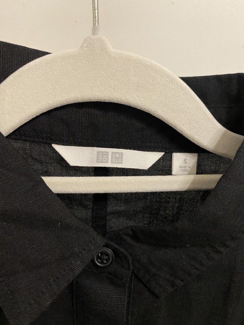 Uniqlo Romper (Category: Rompers) located in San Pablo. Submitted by fbyriri51927 (Listing ID 1459791001, Image 3). Description: - Uniqlo black short sleeve romper - Collared neckline - Button-up front - Cinched waist with belt loops - Relaxed fit shorts - Ideal for casual outings and relaxed days.