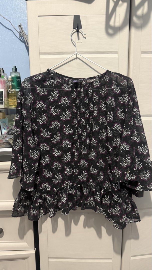 Uniqlo x Anna Sui (Category: Blouses) located in Quezon City. Submitted by dinesaur (Listing ID 1459849524, Image 1). Description: .