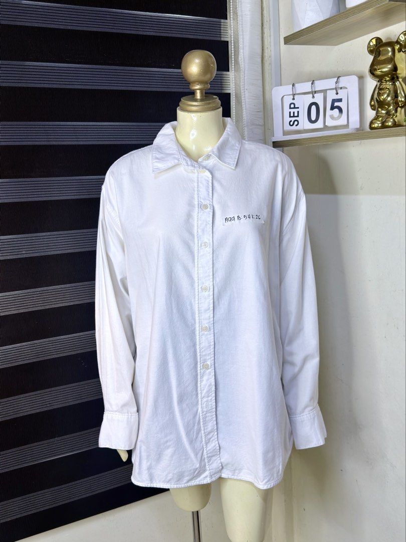UNISEX H&M LONGSLEEVES (A99) (Category: Longsleeves) located in Bulacan. Submitted by nicolaiscloset (Listing ID 1459815200, Image 2). Description: .